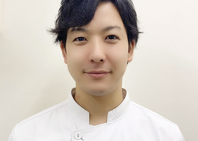 院長：柳田　航